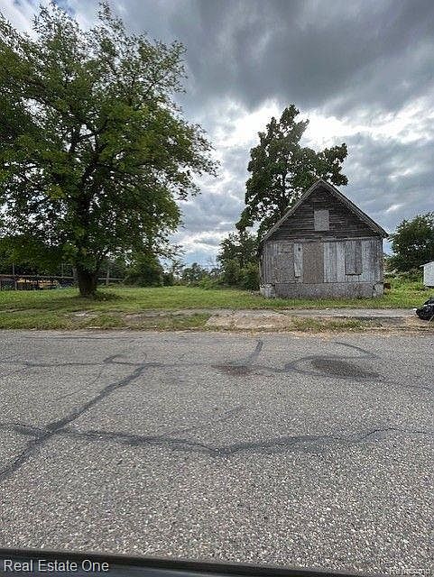 2nd image of 9259 Holmur St
