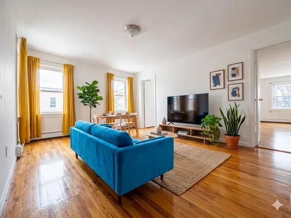 713 Lorimer Street image 1 of 9