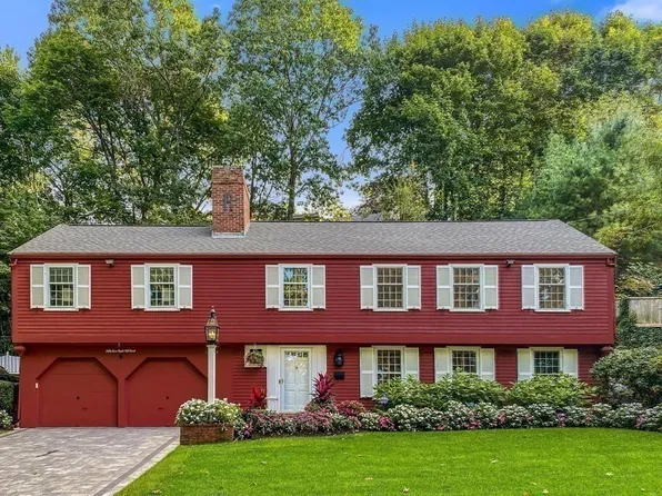 55 Apple Hill Rd, Melrose, MA 02176