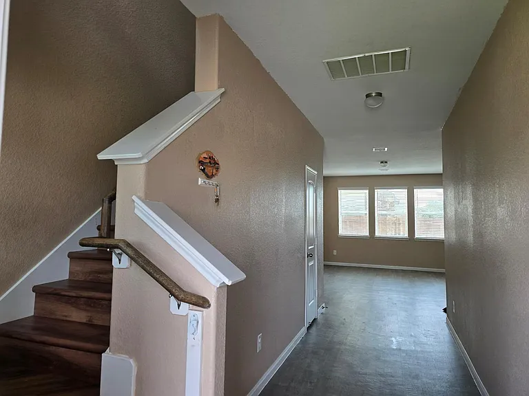18707 Brisbane Creek Ct — Photo 9