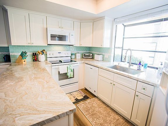 2nd image of 440 W Citracado Pkwy W #31