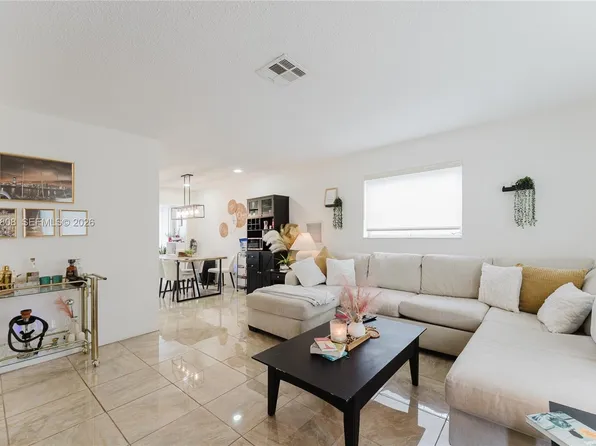 2604 NW 48th St, Tamarac, FL 33309