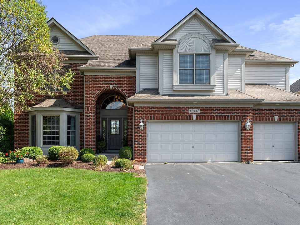 1st image of 12117 S Winterberry Ln