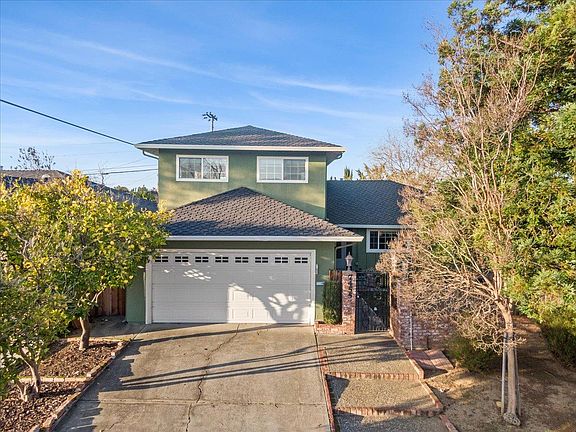 4th image of 7455 Dumas Dr