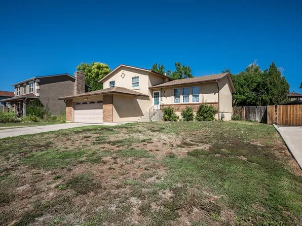 2215 Norman Ln, Pueblo, CO 81005