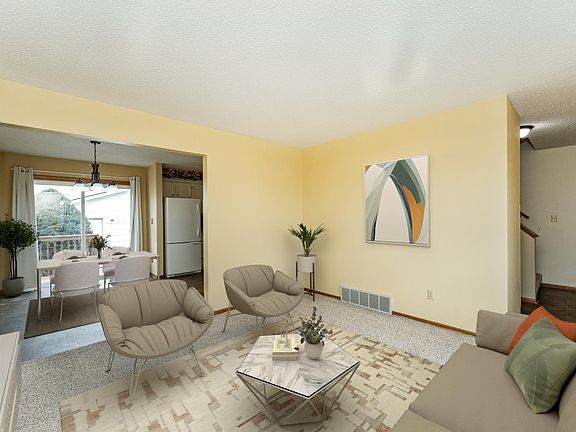 5th image of 2855 24th St NW