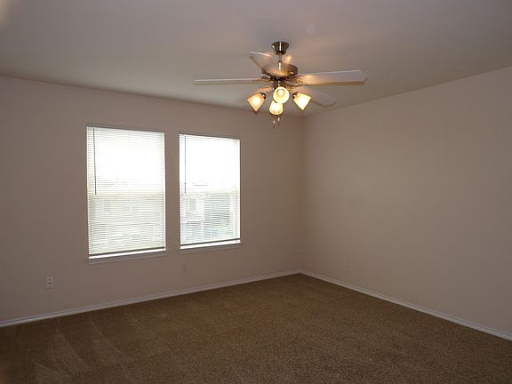 5th image of 719B Claremont Pkwy