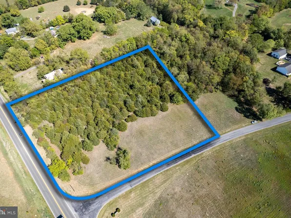 Martz Dr, New Market, VA 22844