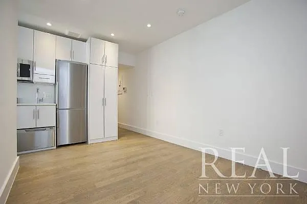 Rented by REAL New York | media 17