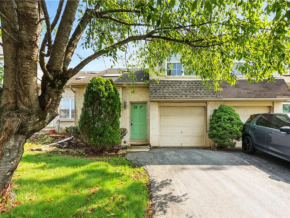 475 Celandine Dr