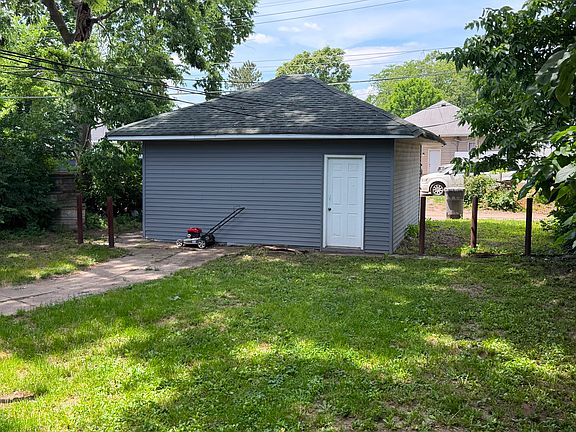 4th image of 3620 N Capitol Ave