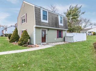 36 Federal Ln, Coram, NY 11727