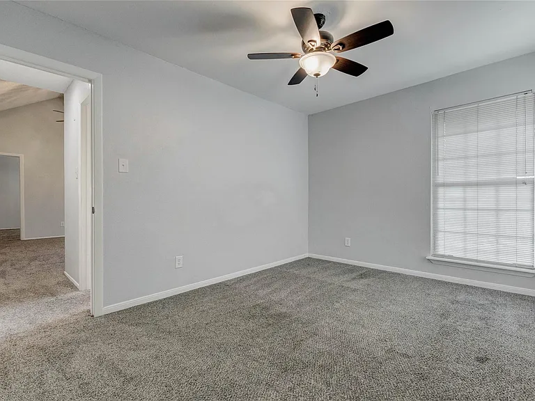 9614 Charter Ridge Dr — Photo 21