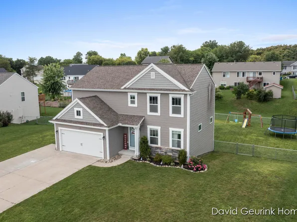 323 Minstehr Dr, Middleville, MI 49333