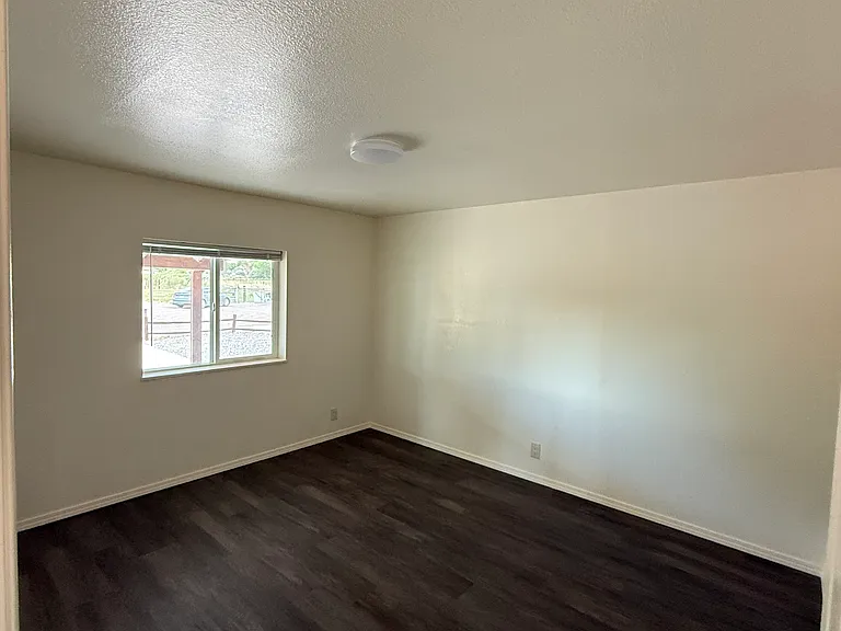 1355 Bart Ln — Photo 10