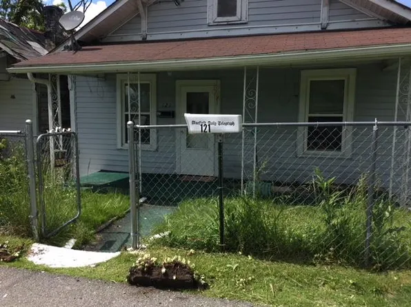 121 Grove St, Bluefield, VA 24605