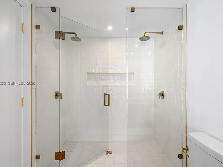 90 NE 32nd St #1009 — Photo 12