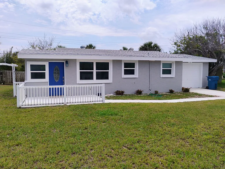 11 Ocean Breeze Cir — Photo 9