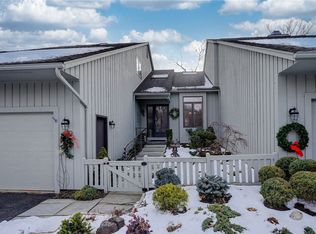 70 Waterview Cir #70, Rochester, NY 14625