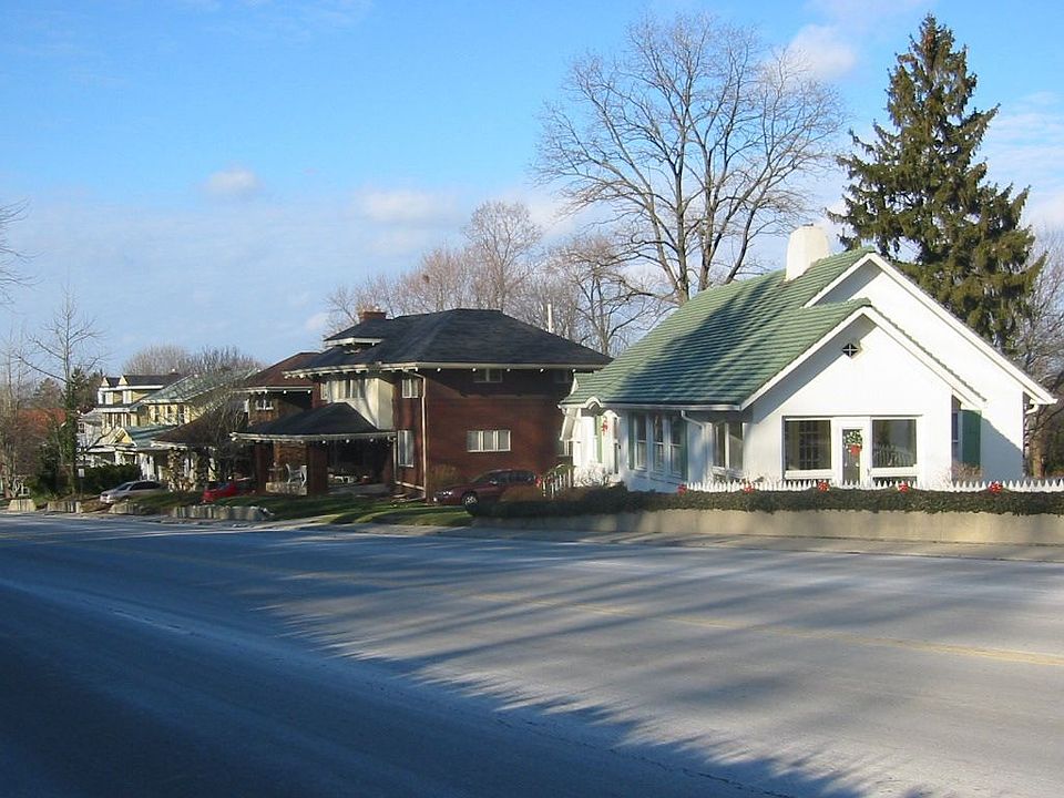 2nd image of 240 Far Hills Ave