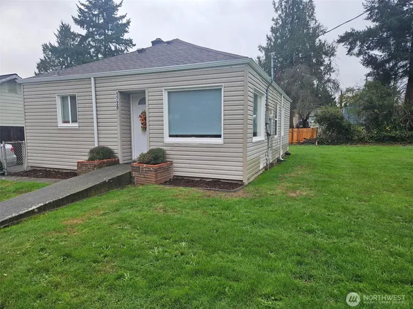 1720 Snyder Avenue, Bremerton, WA 98312