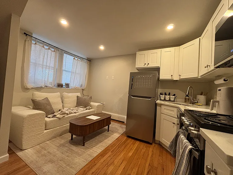 52 Irving St #B — Photo 2