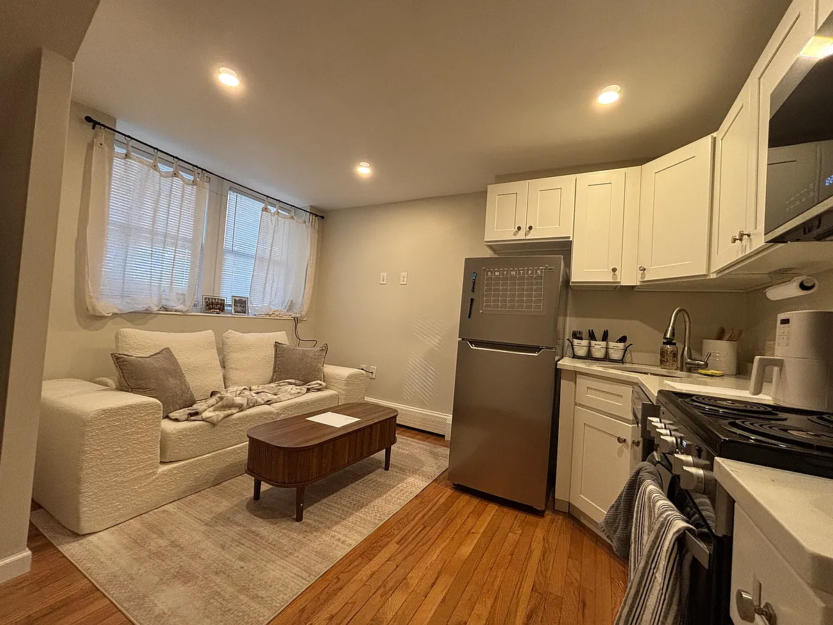 Building Photo - 52 Irving St #B