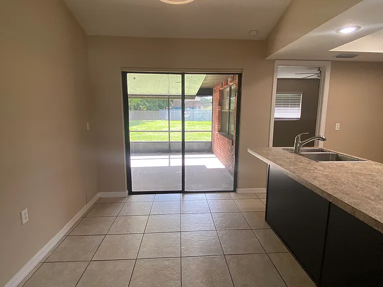 917 Sunshine Way SW — Photo 17