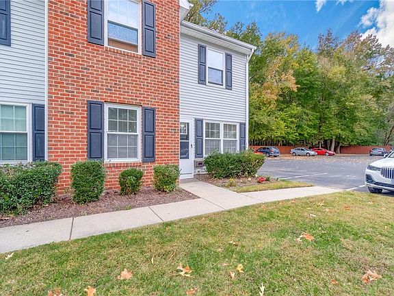 2nd image of 3500 Clover Meadows Dr