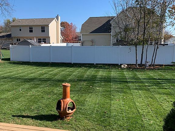 2nd image of 205 Woodhaven Dr