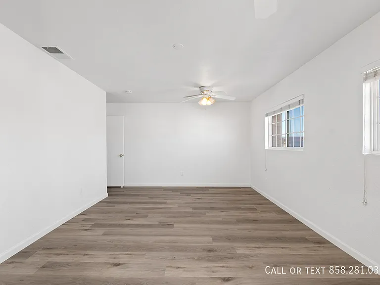 13327 Entreken Ave — Photo 23