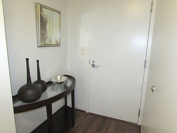 4th image of 222 N Columbus Dr APT 2006
