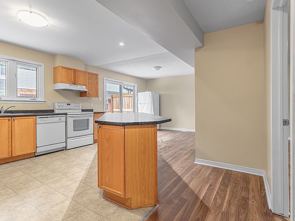 4th image of 134 Monterey Dr #1