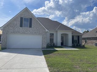 851 Leeward Dr, Biloxi, MS 39532