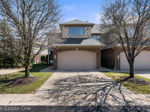 47630 Lorie Ln, Chesterfield, MI 48047