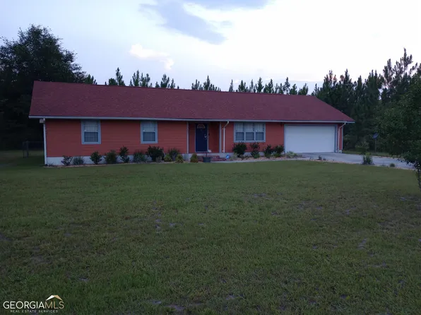 1383 Dogwood Ln, Homeland, GA 31537