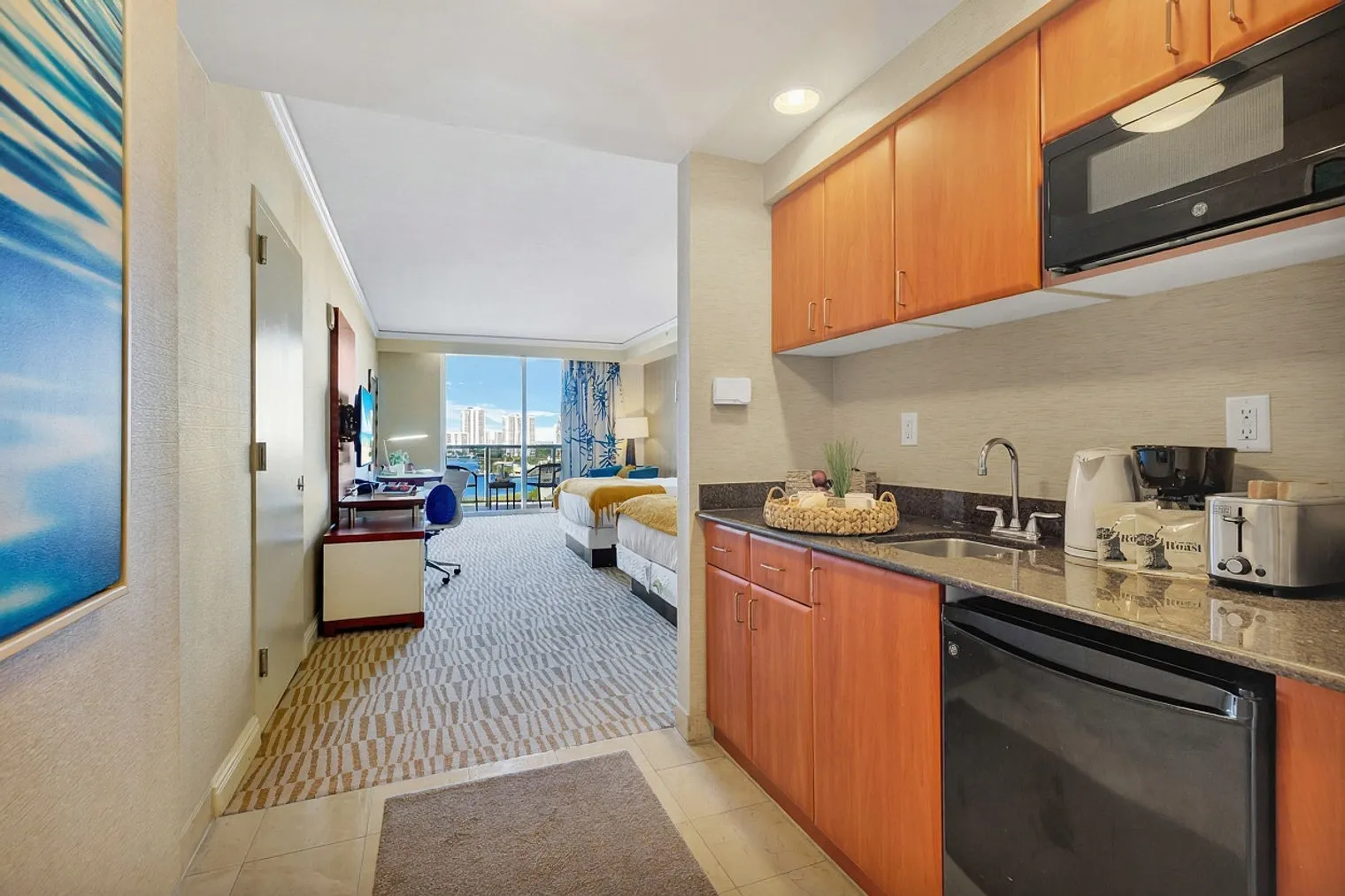 Studio, 1.0 bath, 548 sqft, $2,415 — Photo 2