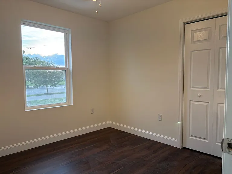1702 W Granfield Ave — Photo 13