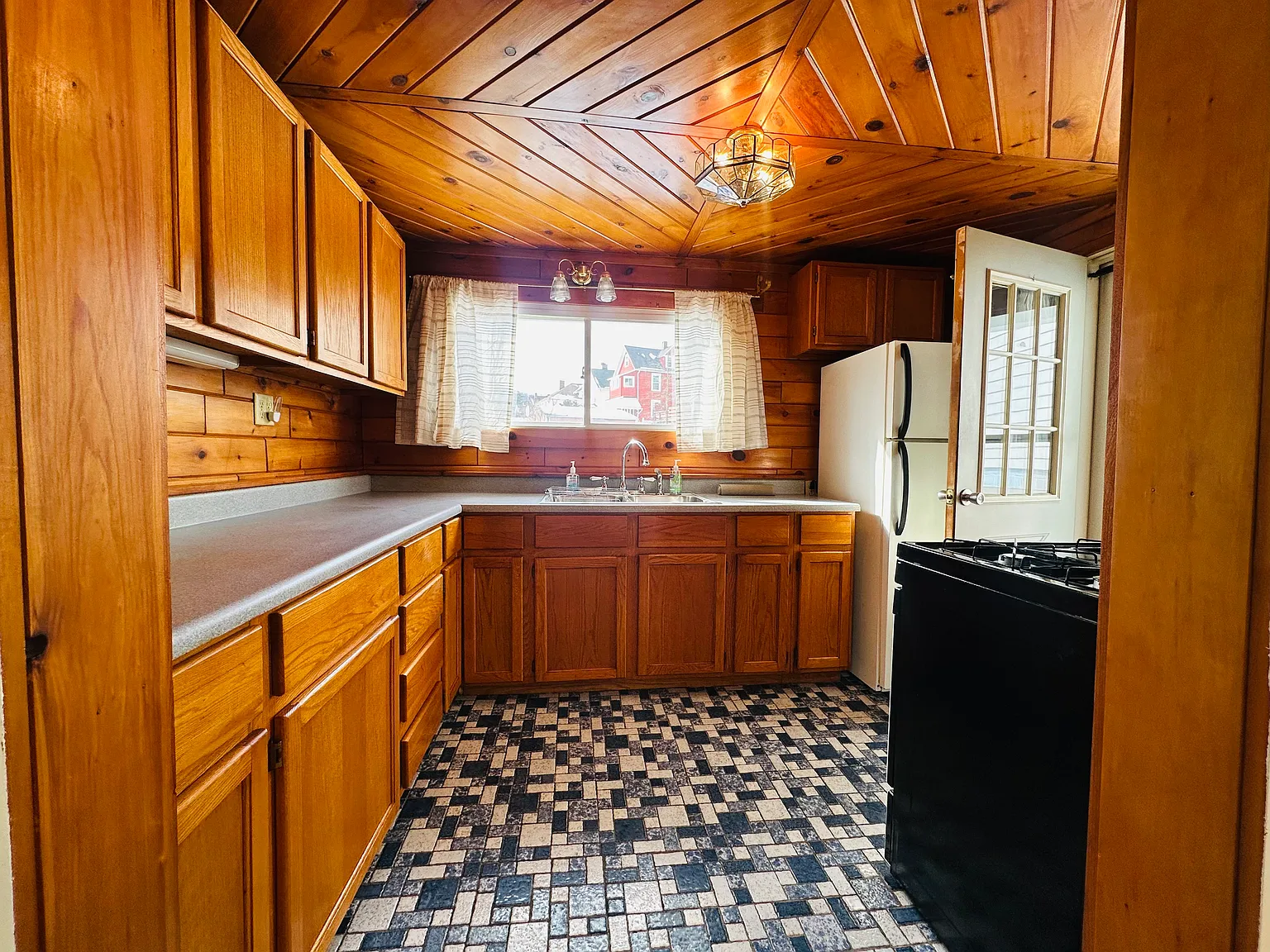 2 bed, 1100 sqft, $850 — Photo 3