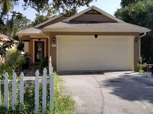 518 E Oakwood St, Tarpon Springs, FL 34689