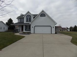 5910 Sunshine Ln, Racine, WI 53402