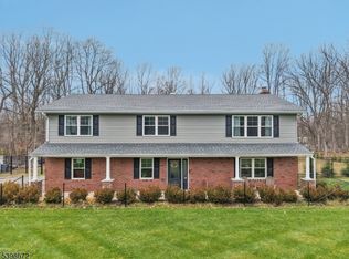 22 Cooper Ln, Chester Twp., NJ 07930