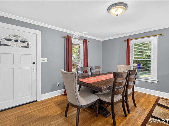 5th image of 240 Derby Ave