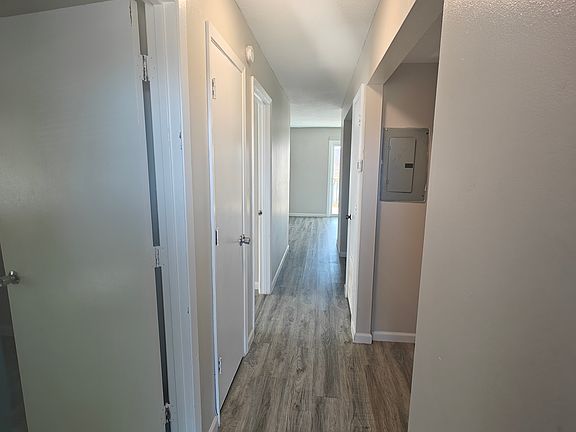 4th image of 720 W 12th St APT 307