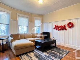 4 Glenley Ter, Brighton, MA