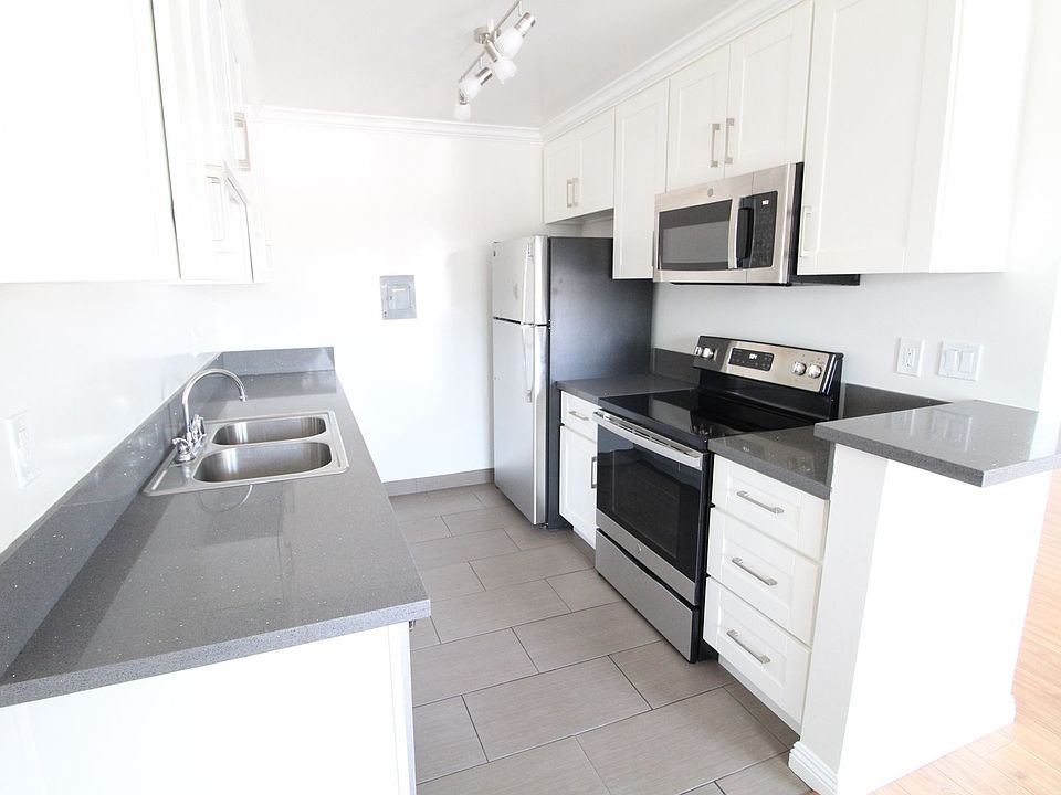 1st image of 9612 Lucerne Ave #304