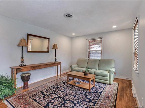 4th image of 2114 Kenwood Ave