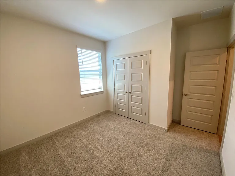 2205 Sisterdale Ln — Photo 20