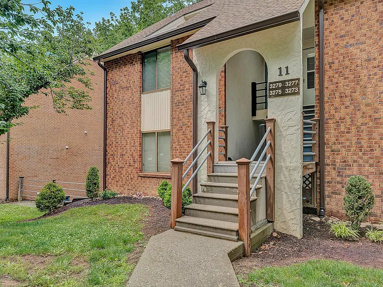 3273 Forest Ridge Rd — Photo 2
