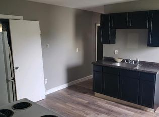 13 Elm St APT 3, Derry, NH 03038